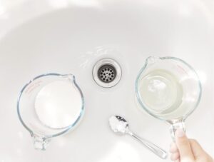 baking soda vinegar drain remedy