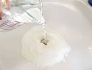 clean drain with baking soda